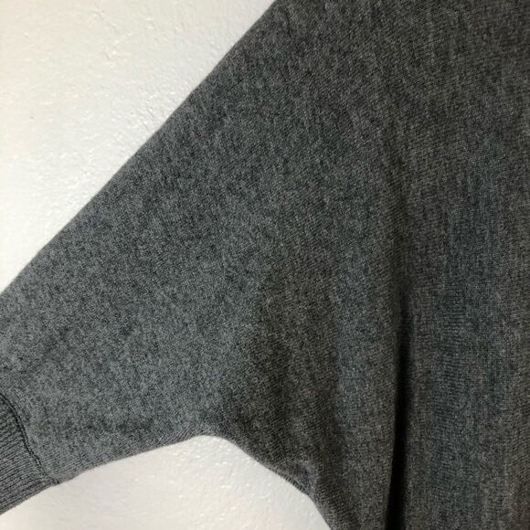 Elle. Gray Deep V-neck Sequin details short sleeve blouse  size XS - Picture 6 of 8